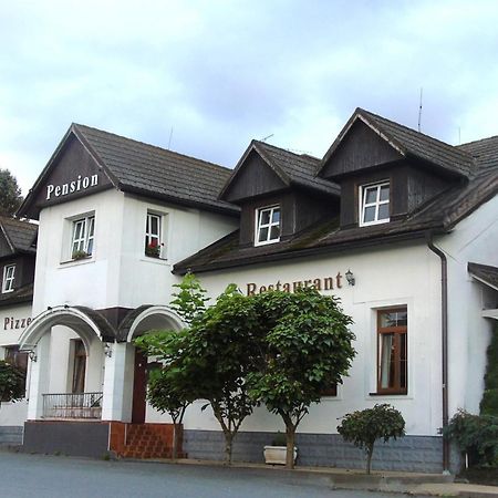Toris Inn Trinec Bagian luar foto