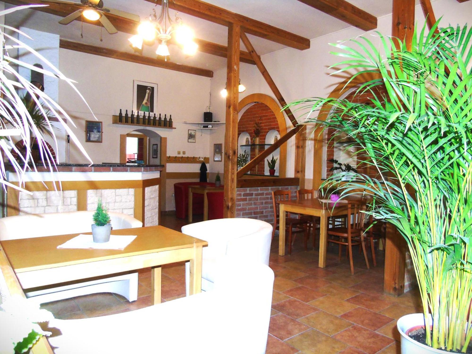 Toris Inn Trinec Bagian luar foto