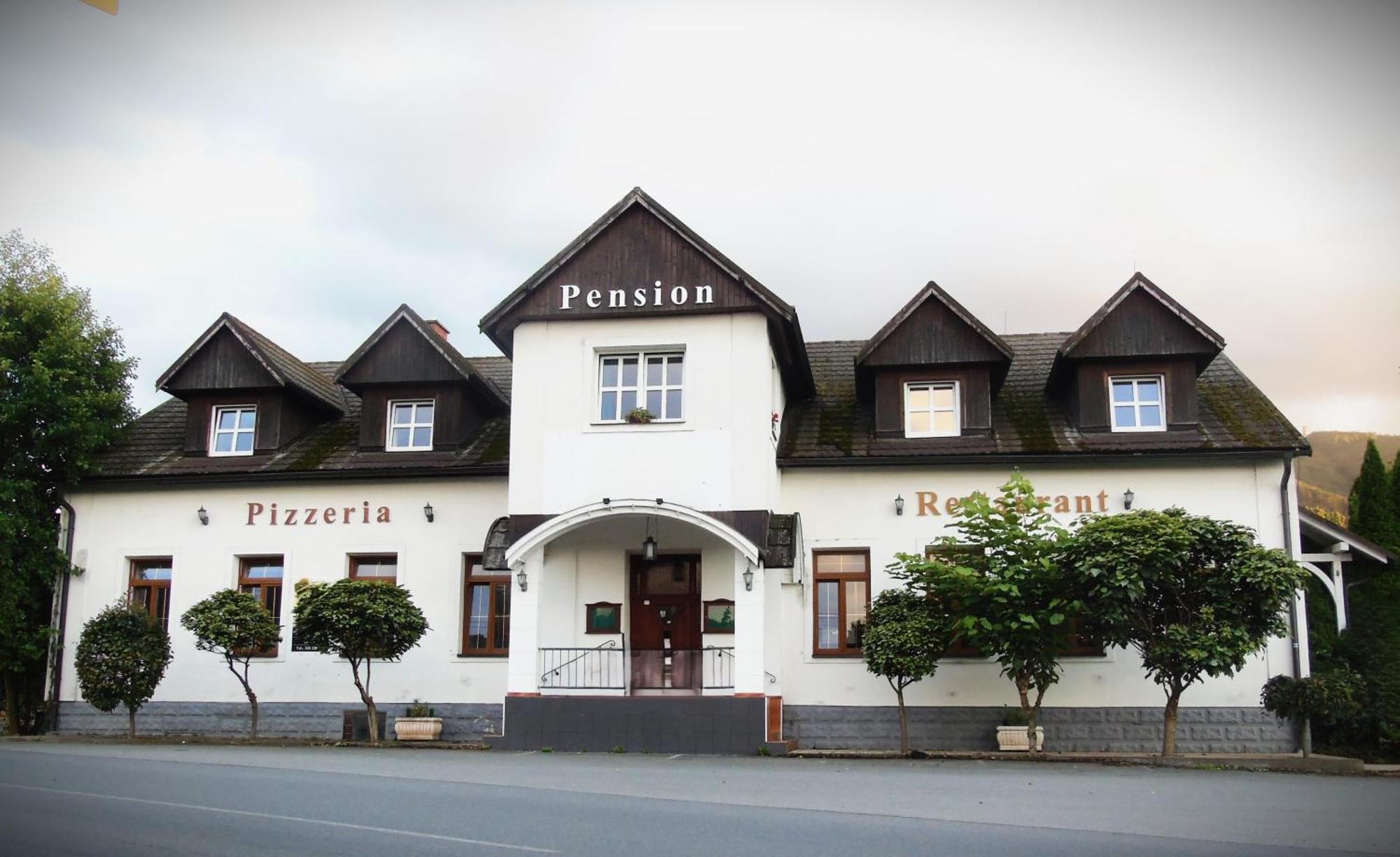 Toris Inn Trinec Bagian luar foto