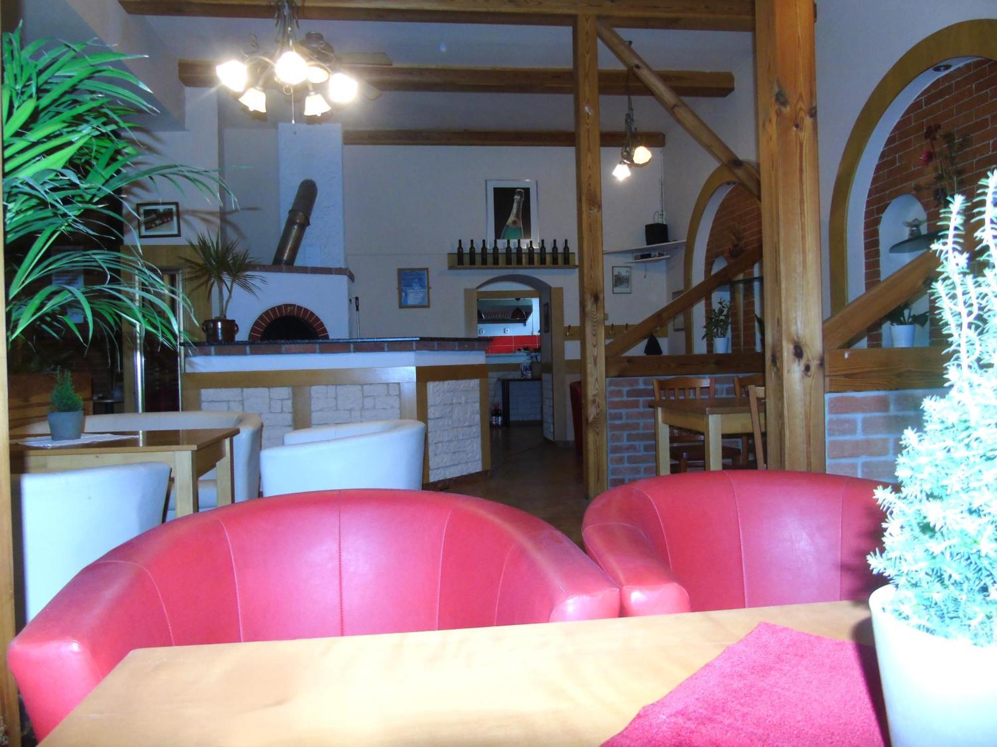 Toris Inn Trinec Bagian luar foto