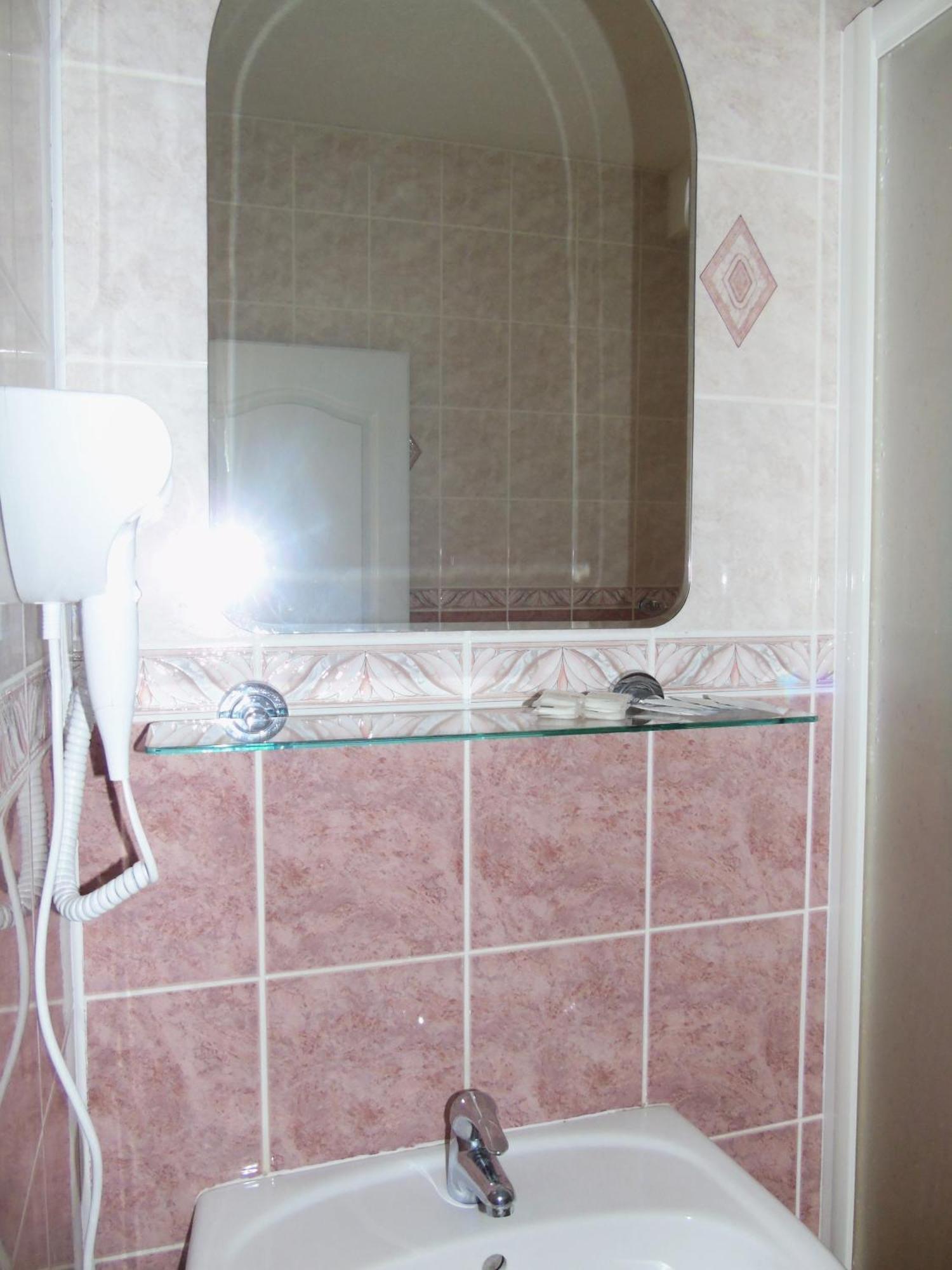 Toris Inn Trinec Bagian luar foto