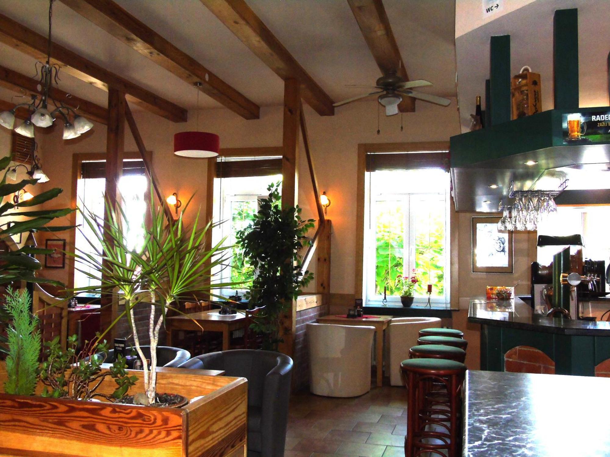 Toris Inn Trinec Bagian luar foto