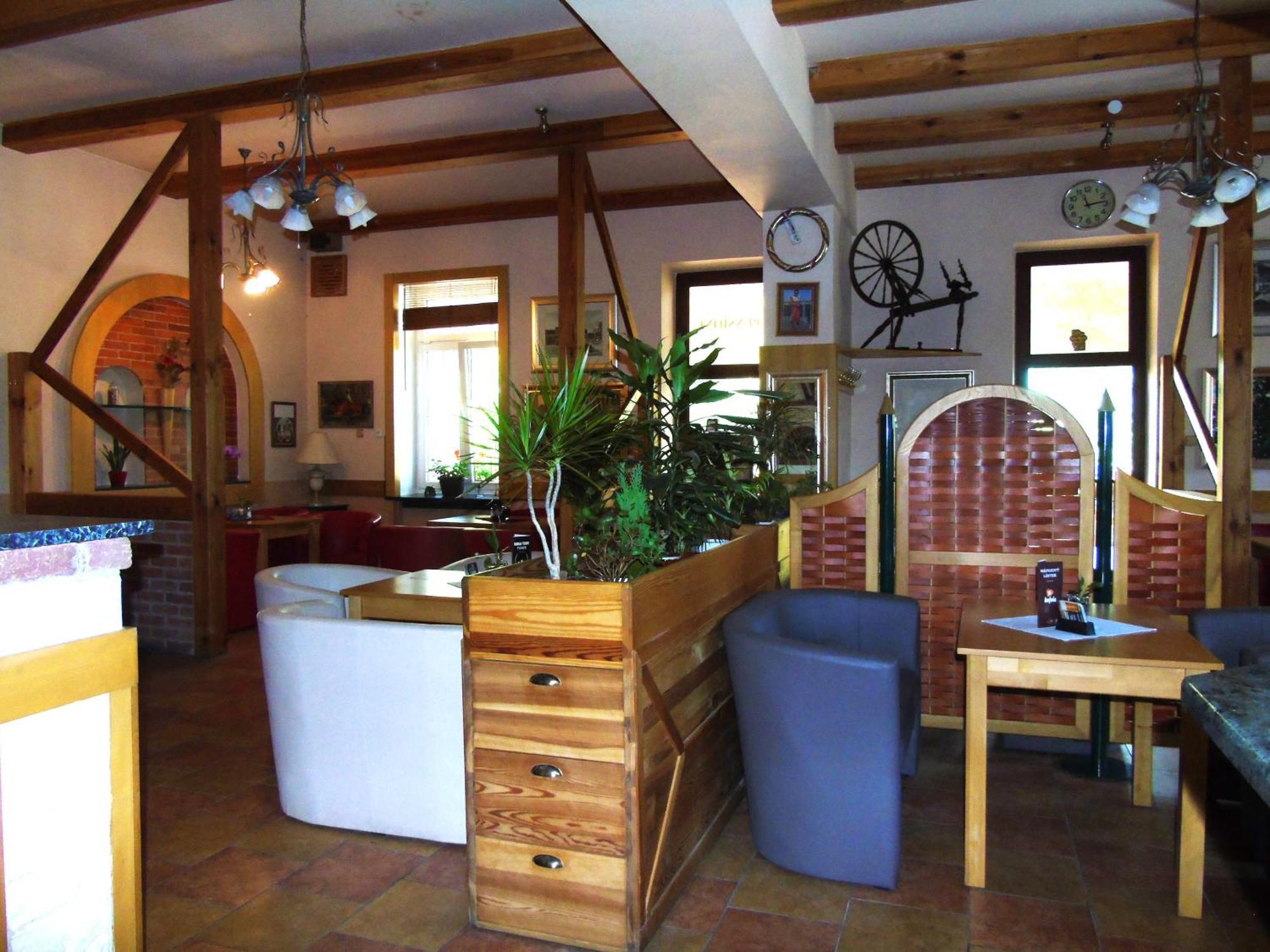 Toris Inn Trinec Bagian luar foto